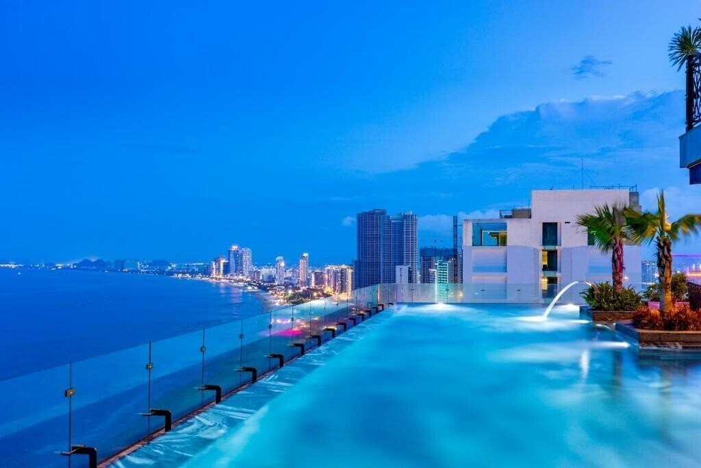 Зображення Peninsula Hotel Danang 5*