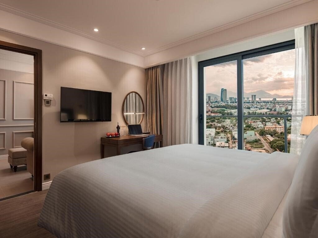 Фотография Altara Suites Da Nang Managed by AHG 4*