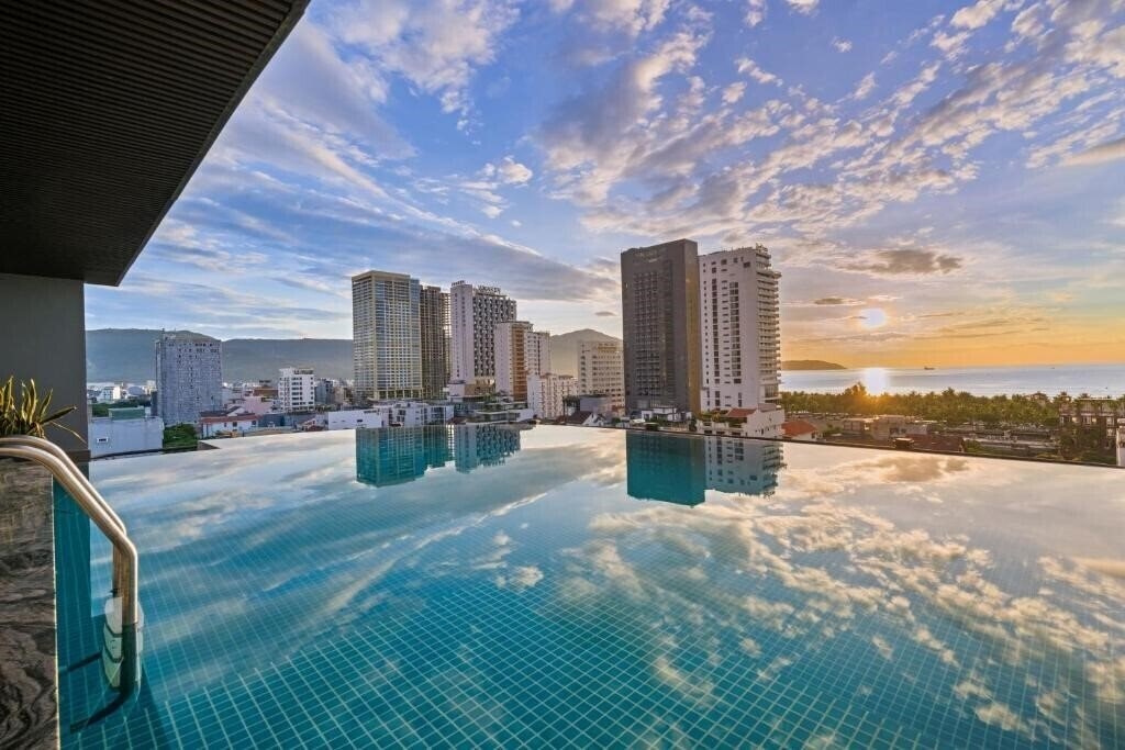 Готель Hotel Del Luna 3*