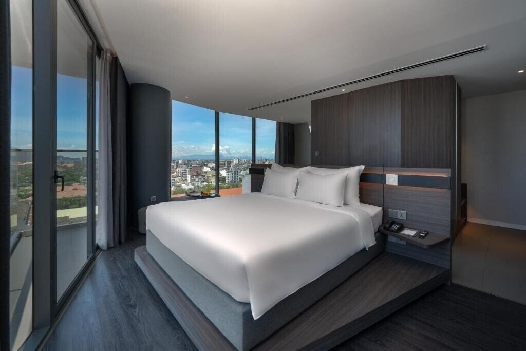 Отель Draco Hotel & Suites 4*
