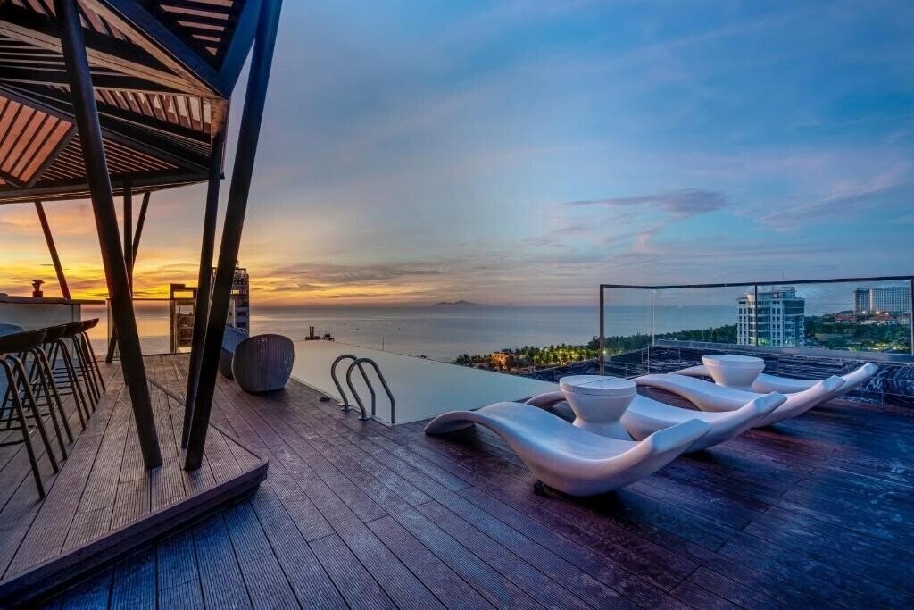 Фото Draco Hotel & Suites 4*