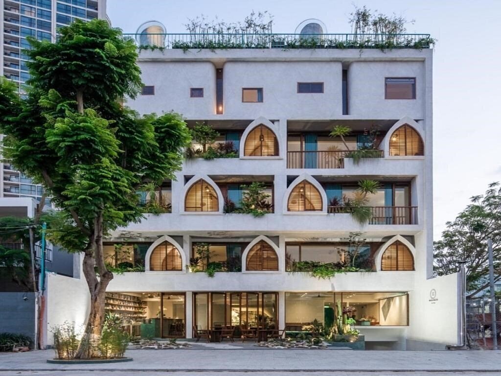 Отель Le Bouton Hotel 4*