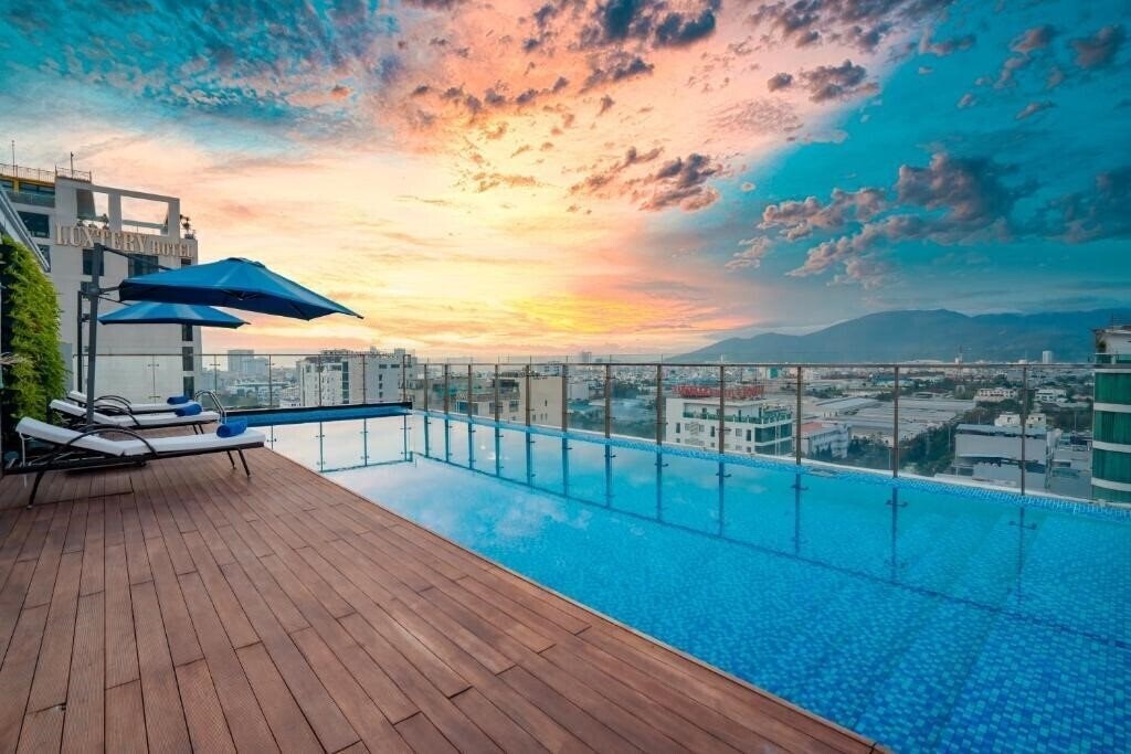 Отель CN Palace Boutique Hotel 4*