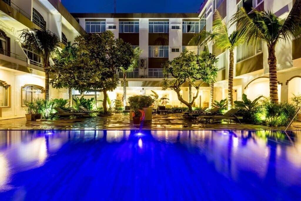 Отель Grandvrio City Hotel Danang 4*