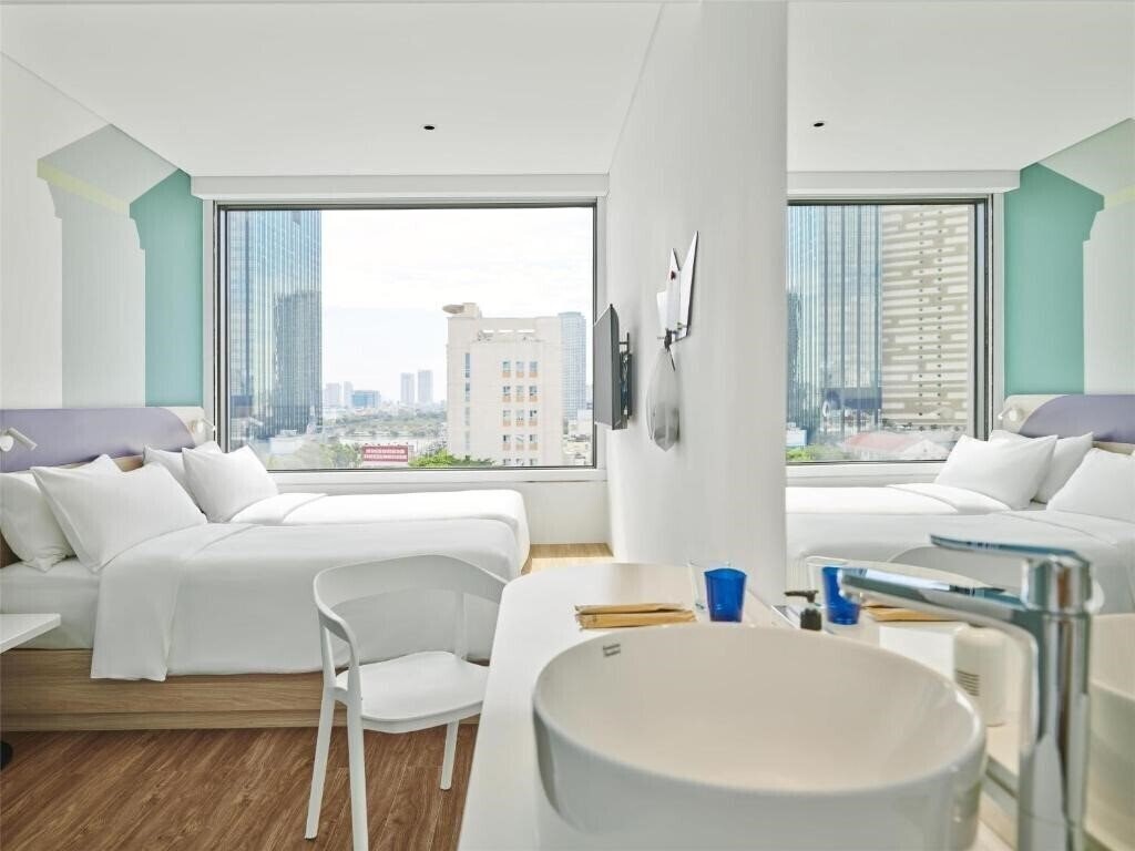 Отель Tru by Hilton Da Nang City Centre 4*