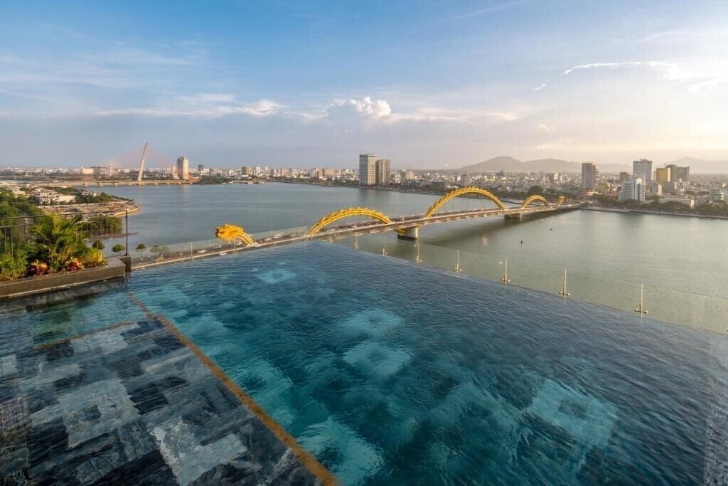 Фото Caro Premium Danang Hotel 4*