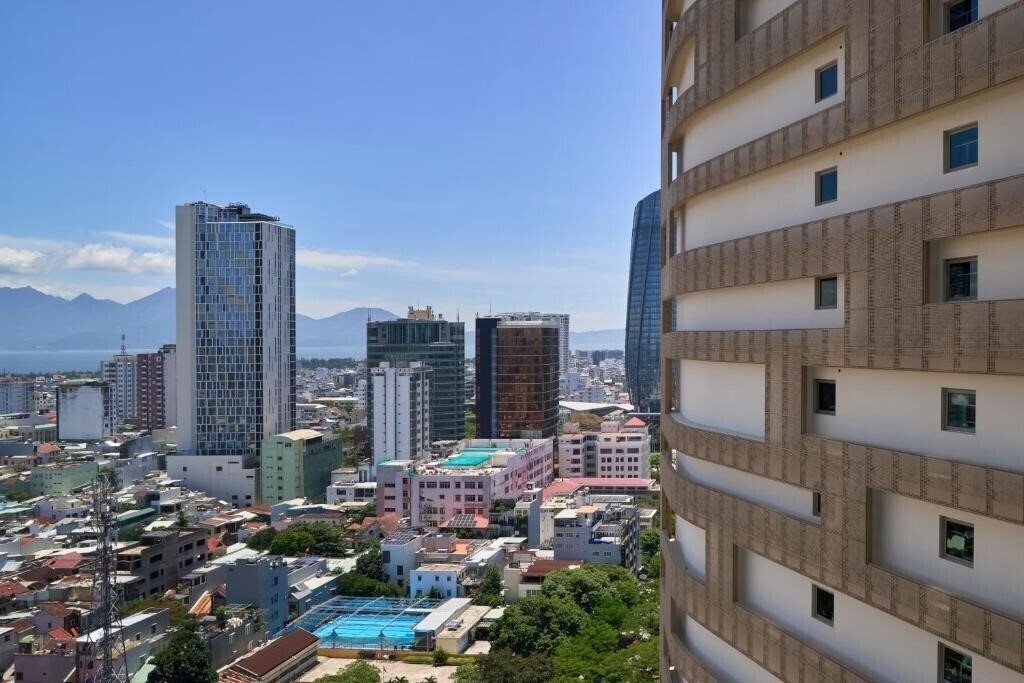 Изображение Courtyard by Marriott Danang Han River 5*