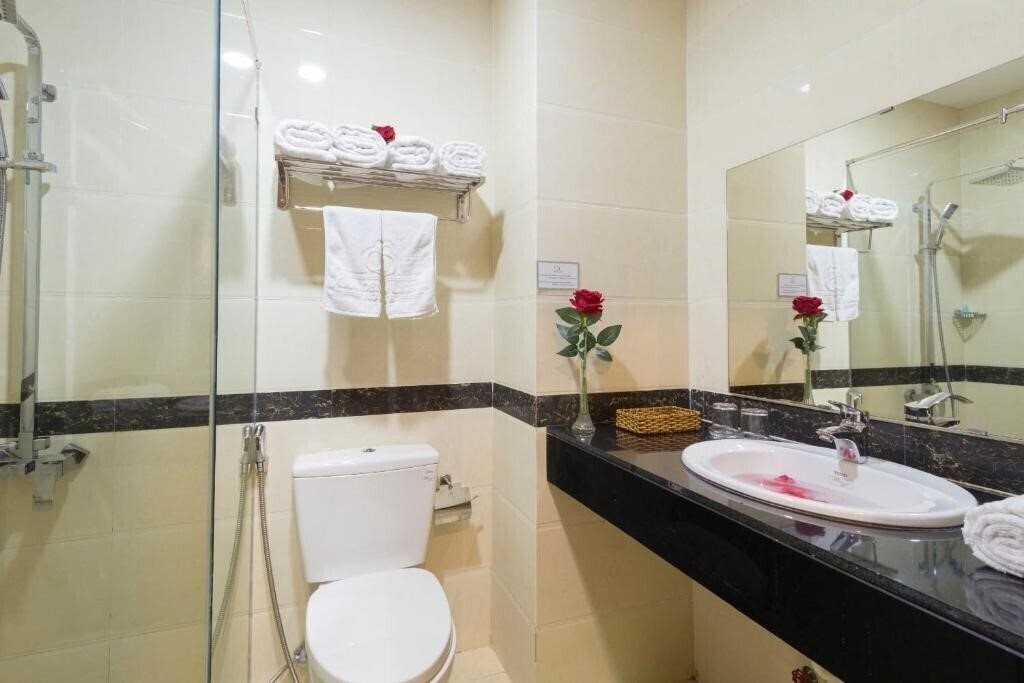 Фото Golden Light Hotel 3*