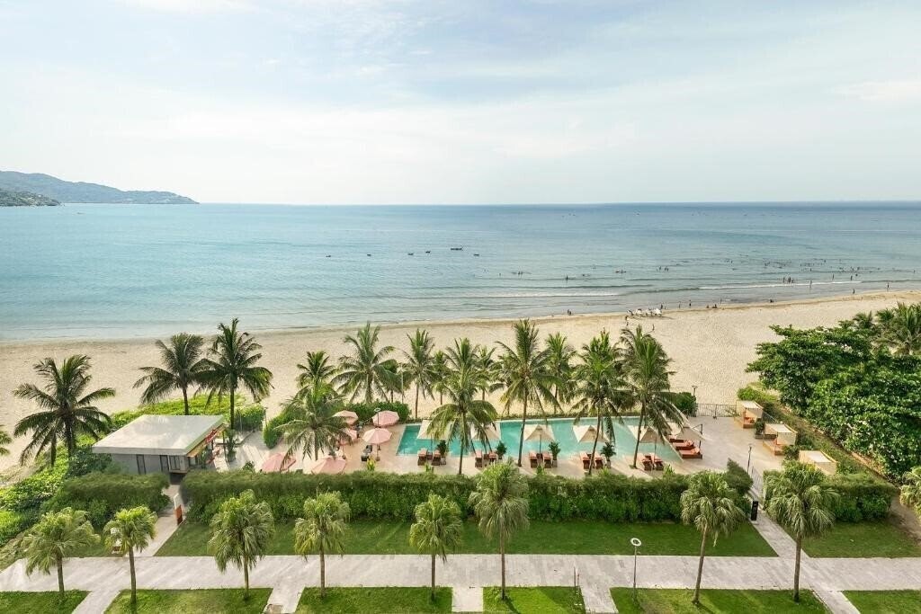 Отель Signature by M Village Beachfront Hotel 5*