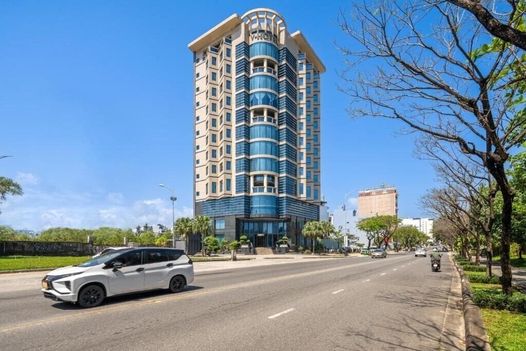 Фото V Hotel Danang Beach 4*