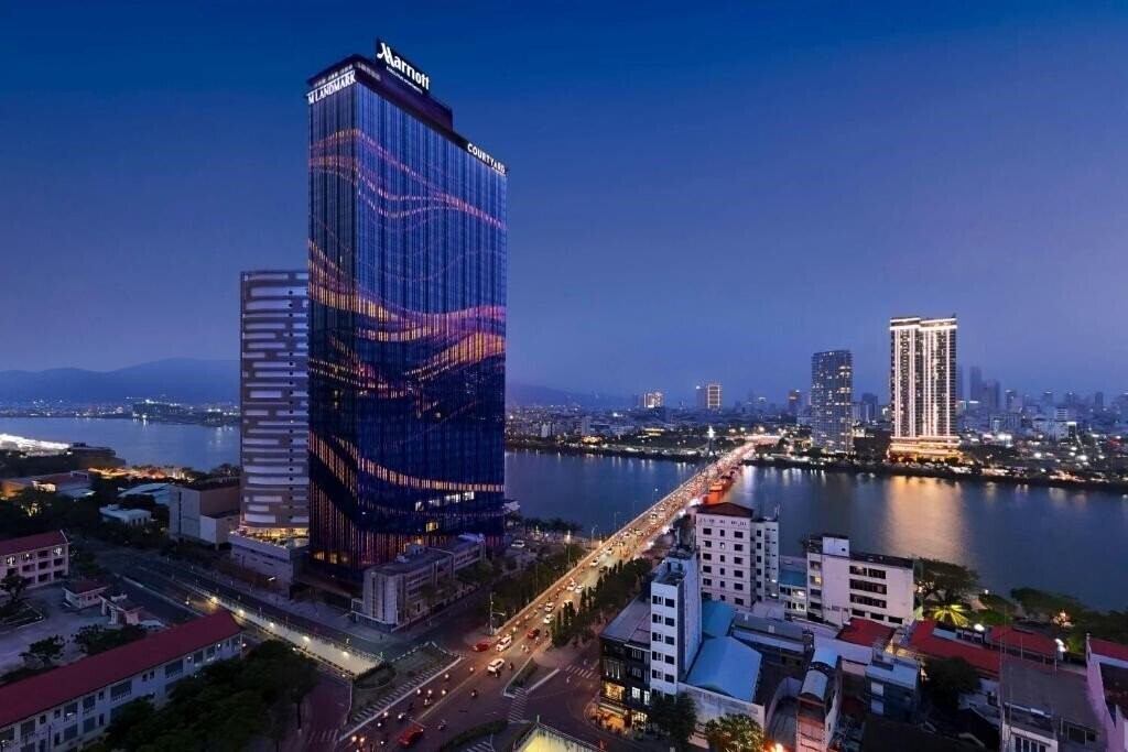 Готель Marriott Executive Apartments Danang Han River 5*
