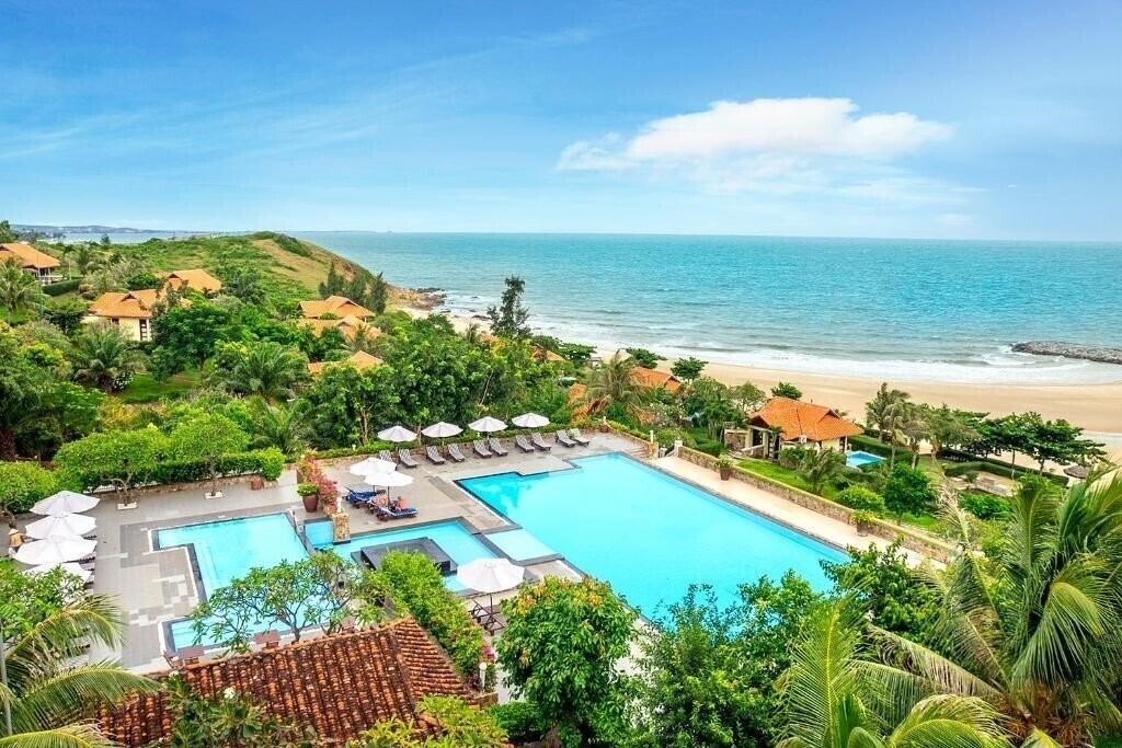 Отель Romana Resort 4*