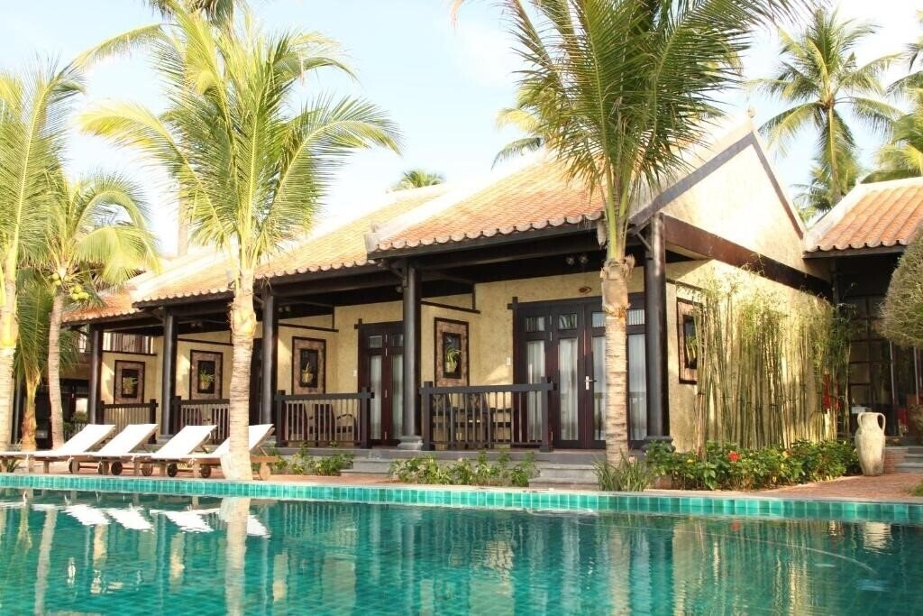 Отель Lotus Village Resort 3*