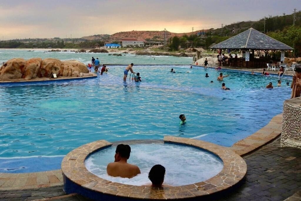 Картинка Rock Water Bay 3*