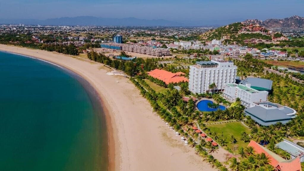 Готель Saigon Ninh Chu 4*