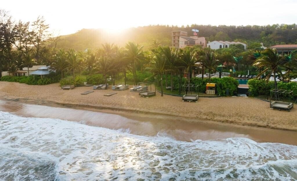 Фотографія Radisson Resort Phan Thiet 4*