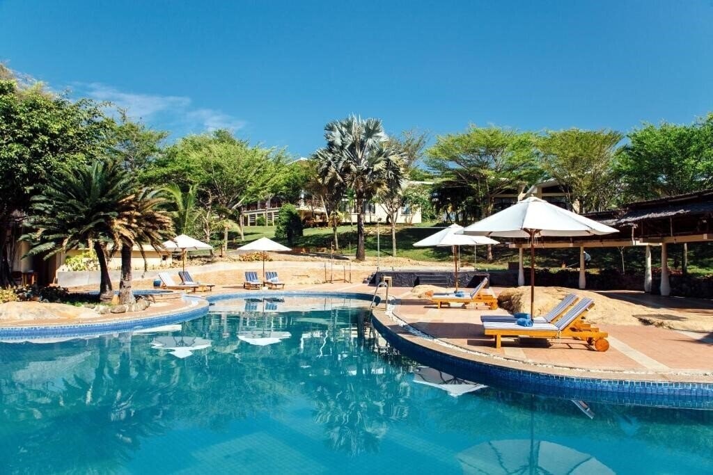 Готель Lazi Beach Resort 4*