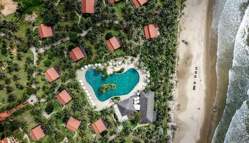 Отель Pandanus Resort 4*