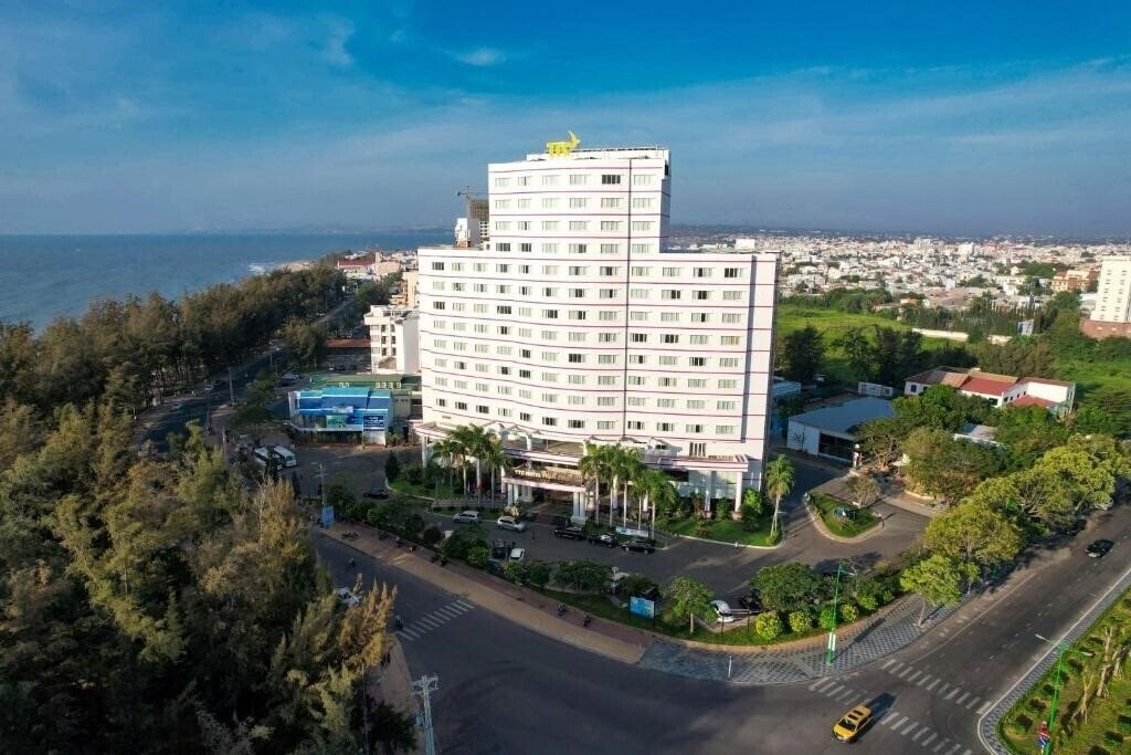 Отель TTC Hotel Phan Thiet 4*