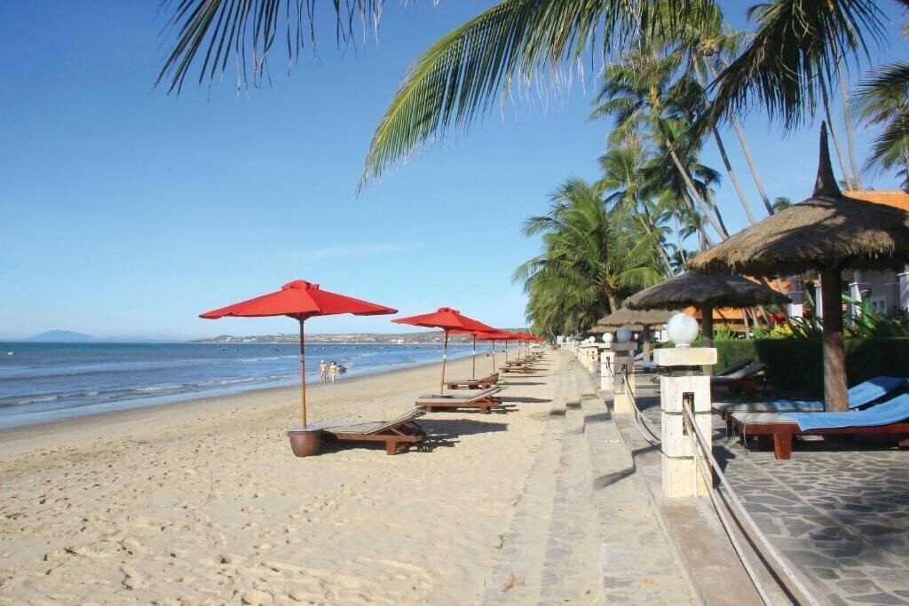 Фото Muine Century Beach Resort & SPA (ex. Muine de Century Beach Resort & SPA) 4*