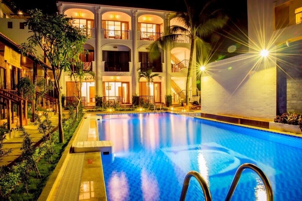 Готель Dong Xuan Hong 2*