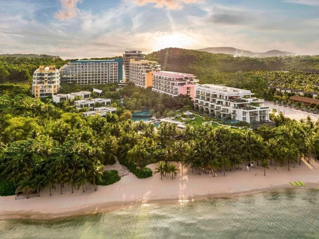 Готель Premier Residences Phu Quoc Emerald Bay 5*