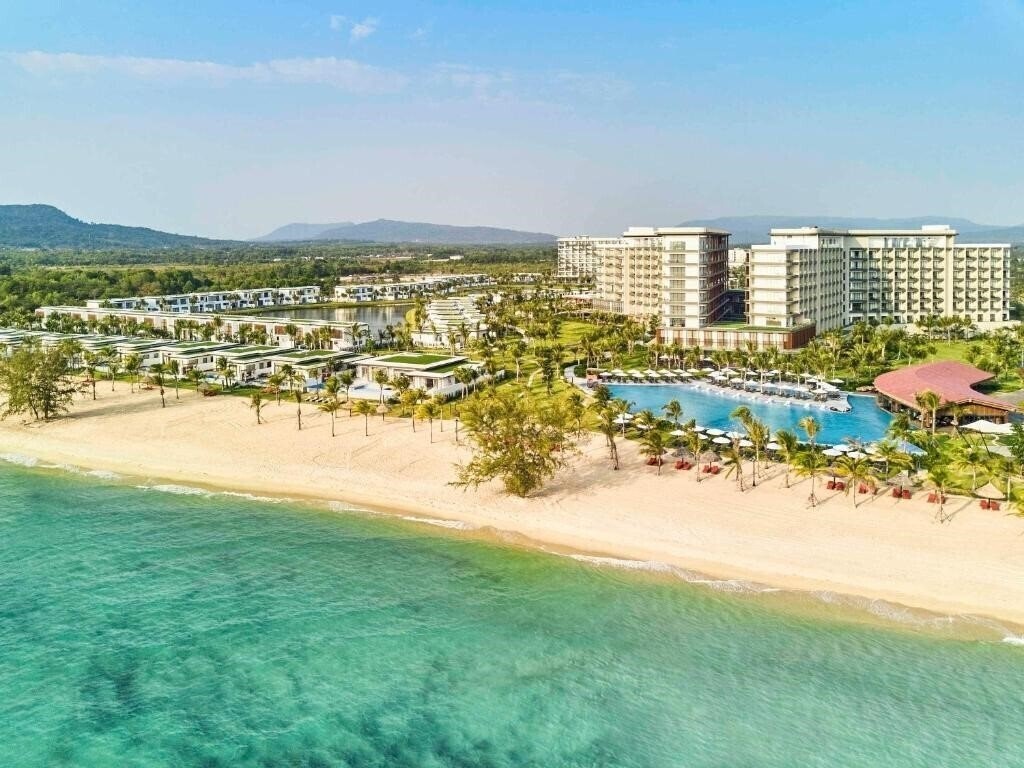 Отель Movenpick Resort Waverly Phu Quoc 5*
