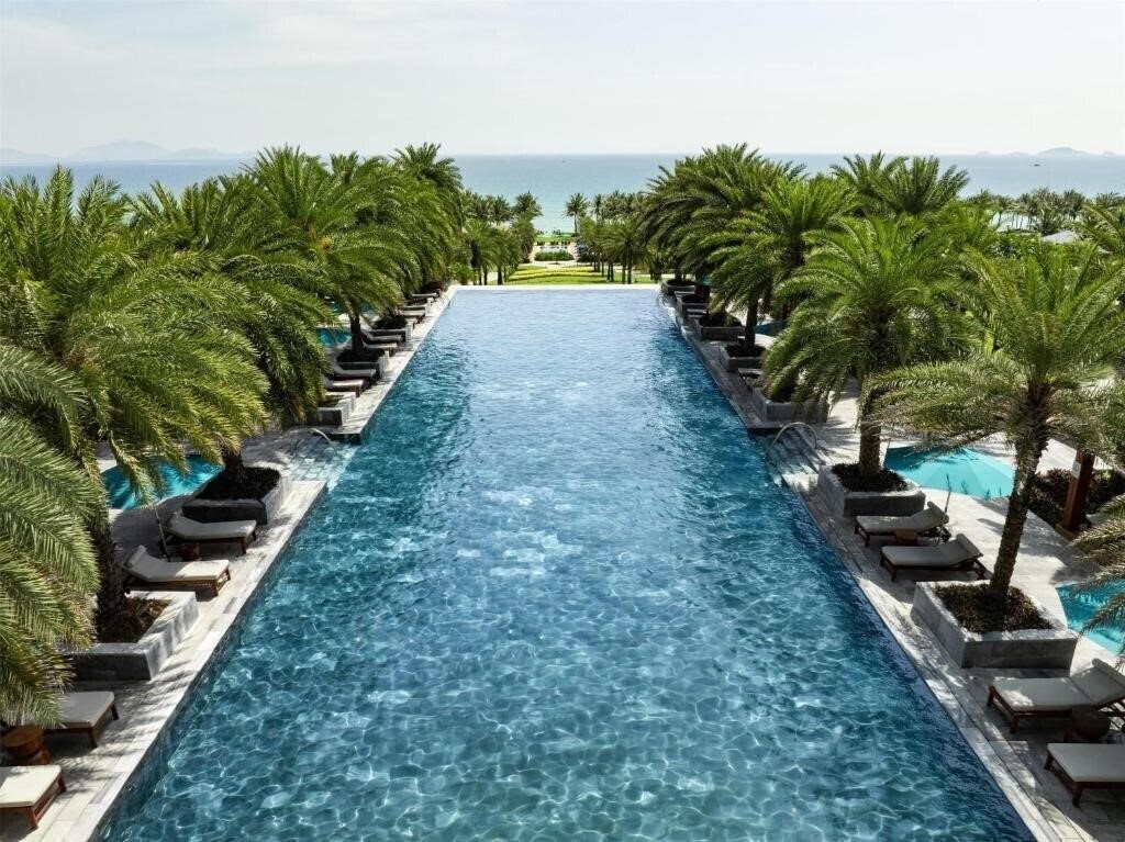 Готель Radisson Blu Resort Cam Ranh 5*