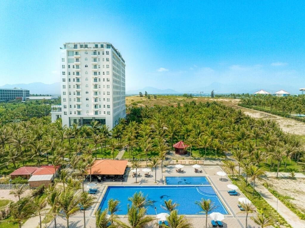 Фотографія Tuana Hotels Cam Ranh Resort 5*