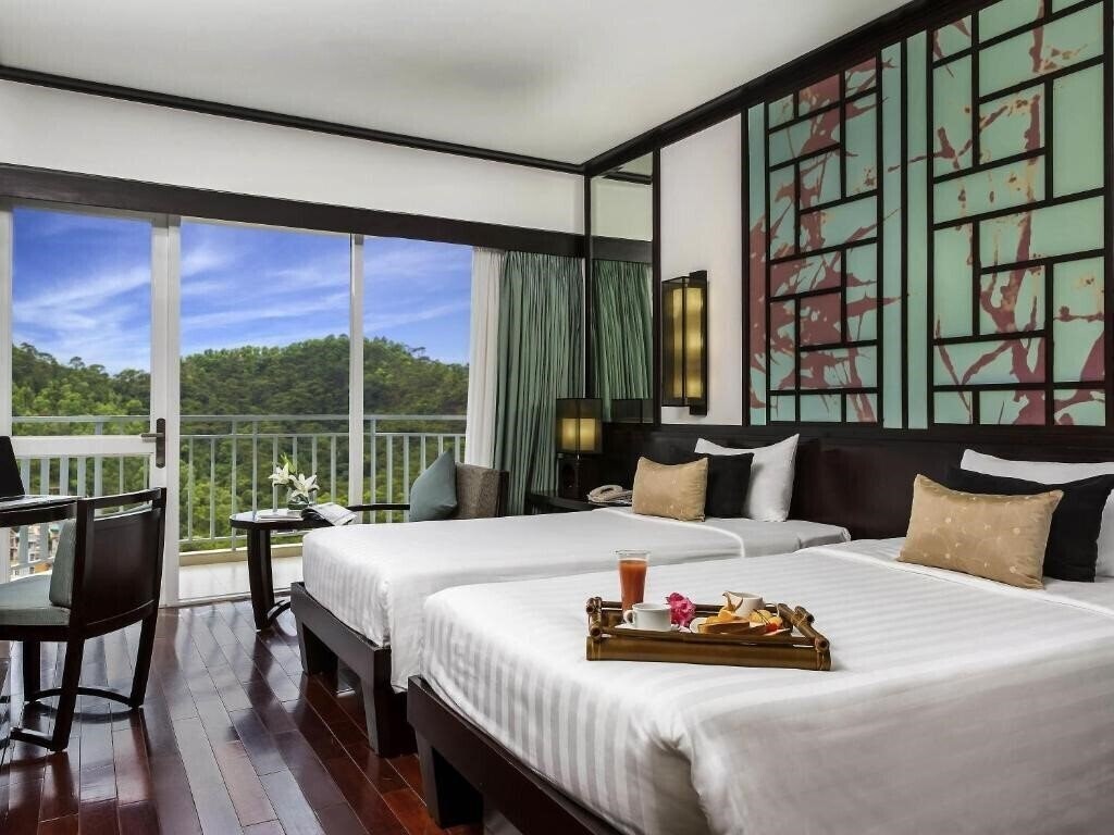 Фото Novotel Halong Bay 4*