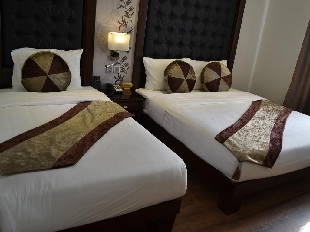 Готель City Bay Palace Hotel 3*