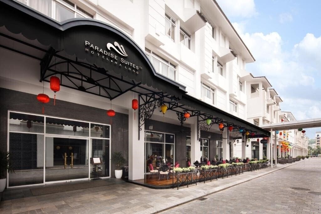 Отель Paradise Suites Hotel 4*
