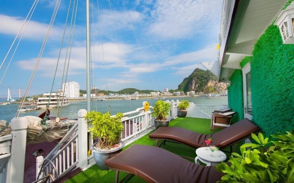 Картинка Signature Halong Cruise 5*