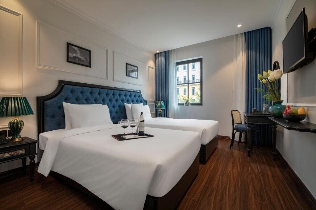 Фотографія Ha Long Essence Hotel 3*