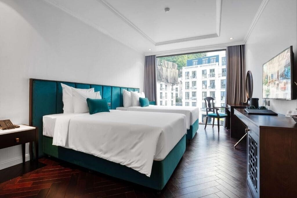 Фото The Almin Hotel Halong 4*