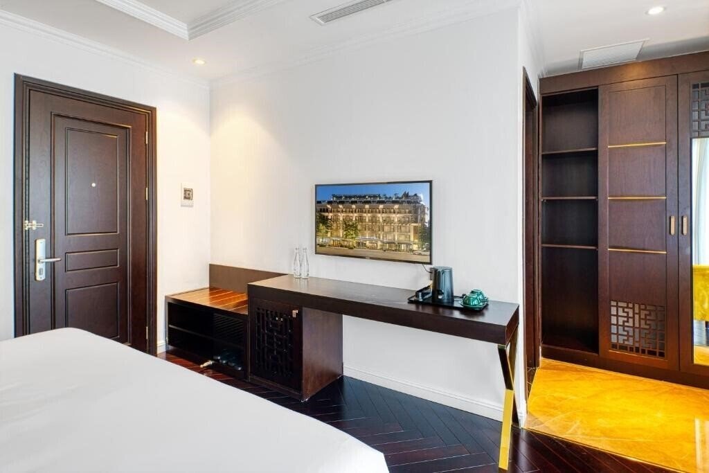 Картинка The Almin Hotel Halong 4*