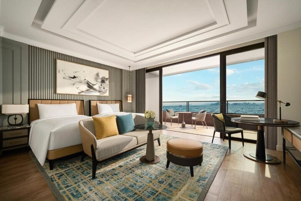 Готель InterContinental Halong Bay Resort 5*