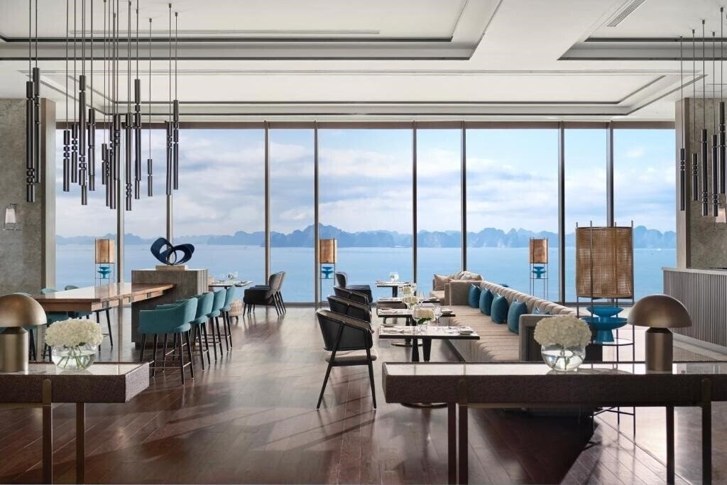 Фотографія InterContinental Halong Bay Resort 5*