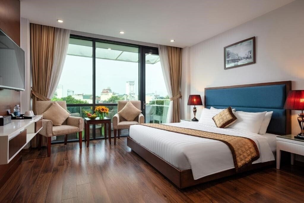 Готель Skylark Hotel 3*
