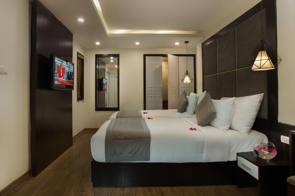 Отель Rising Dragon Palace 3*