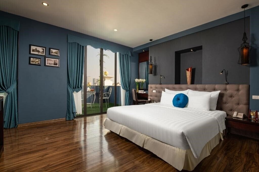 Готель Serene Boutique Hotel 4*