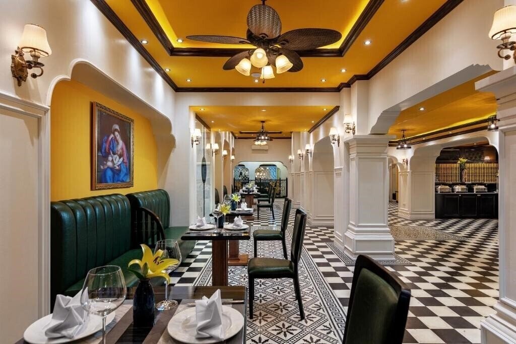 Готель Minerva Church Hotel 3*