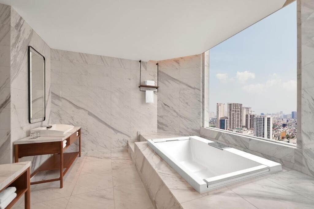 Фотографія Crowne Plaza West Hanoi 5*