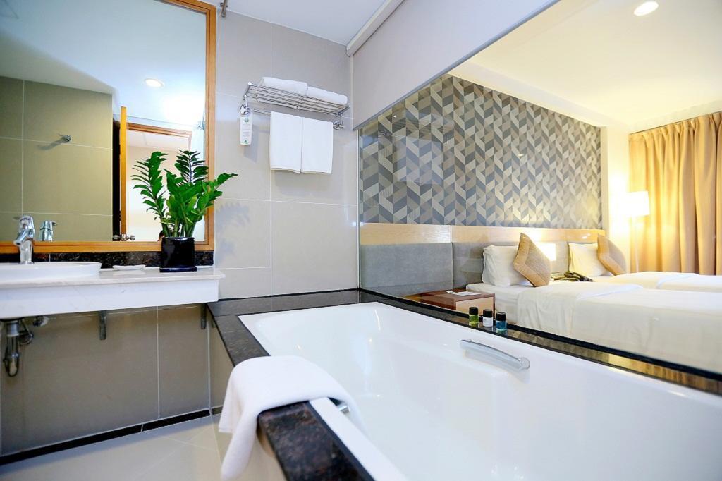 Картинка La Casa Ha Noi Hotel (ex. Prestige) 4*