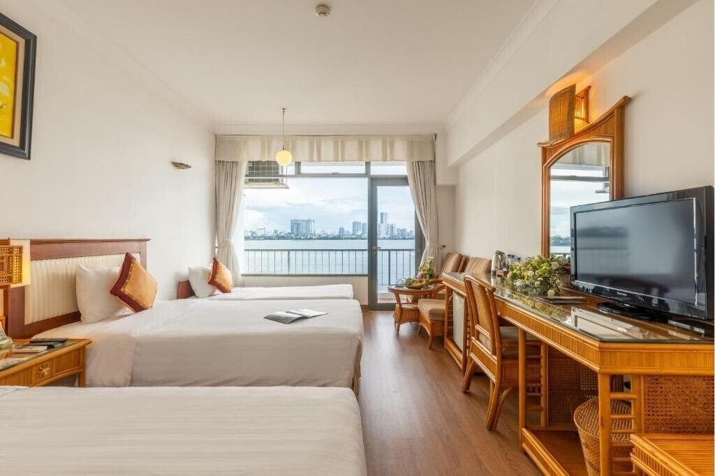Фото Thang Loi Hotel 4*