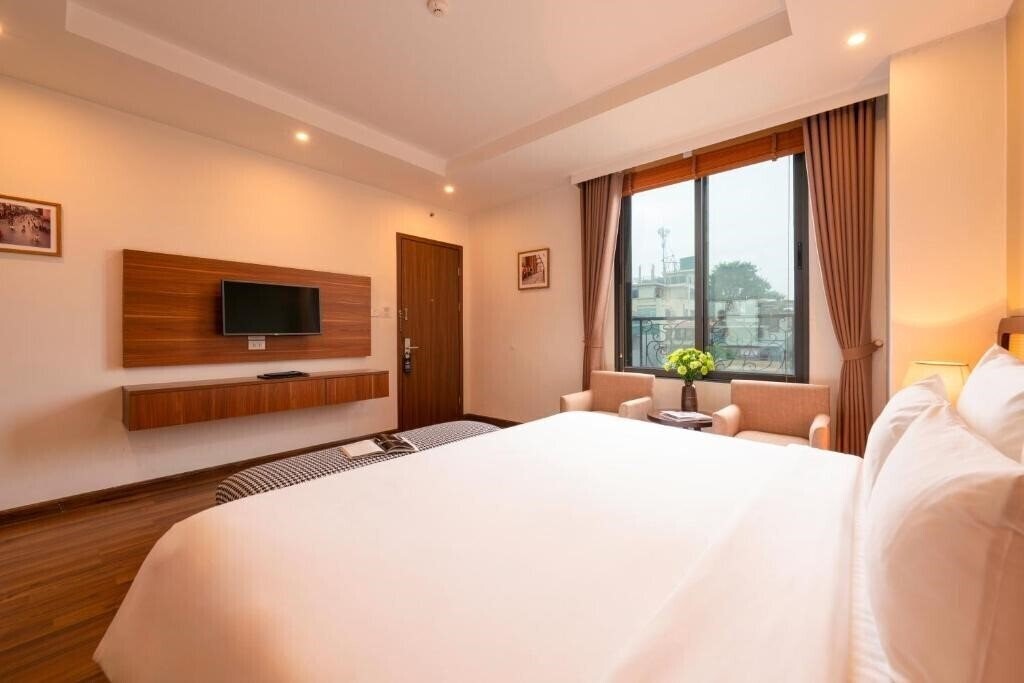 Фото The Embassy Hotel Hanoi 4*