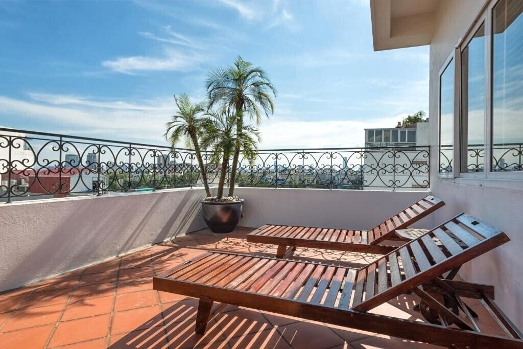 Готель Hanoi E Central Hotel 4*