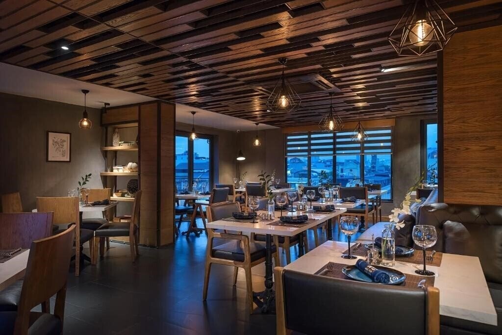 Зображення Bespoke Trendy Hotel Hanoi 4*