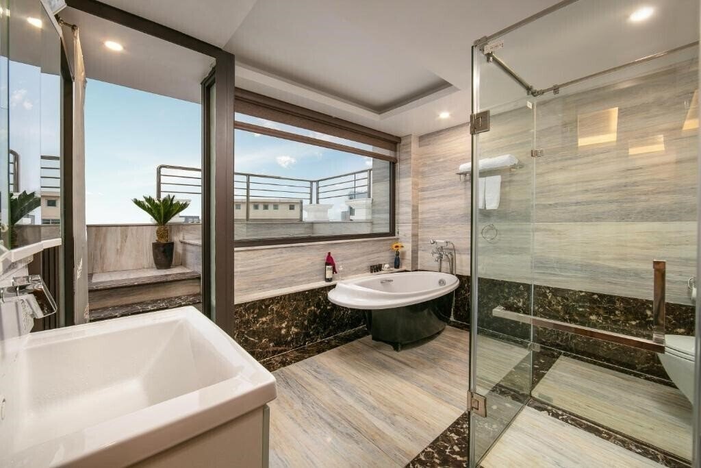 Фотография Hanoi Dalvostro Valentino Hotel & SPA (ex. Dal Vostro Hotel & SPA, Dalvostro Valentino Hotel & SPA) 4*