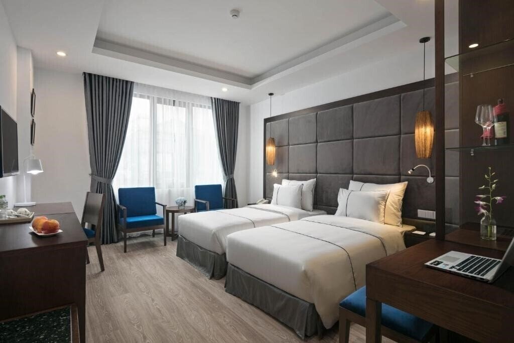 Фото Bonsella Hotel 3*